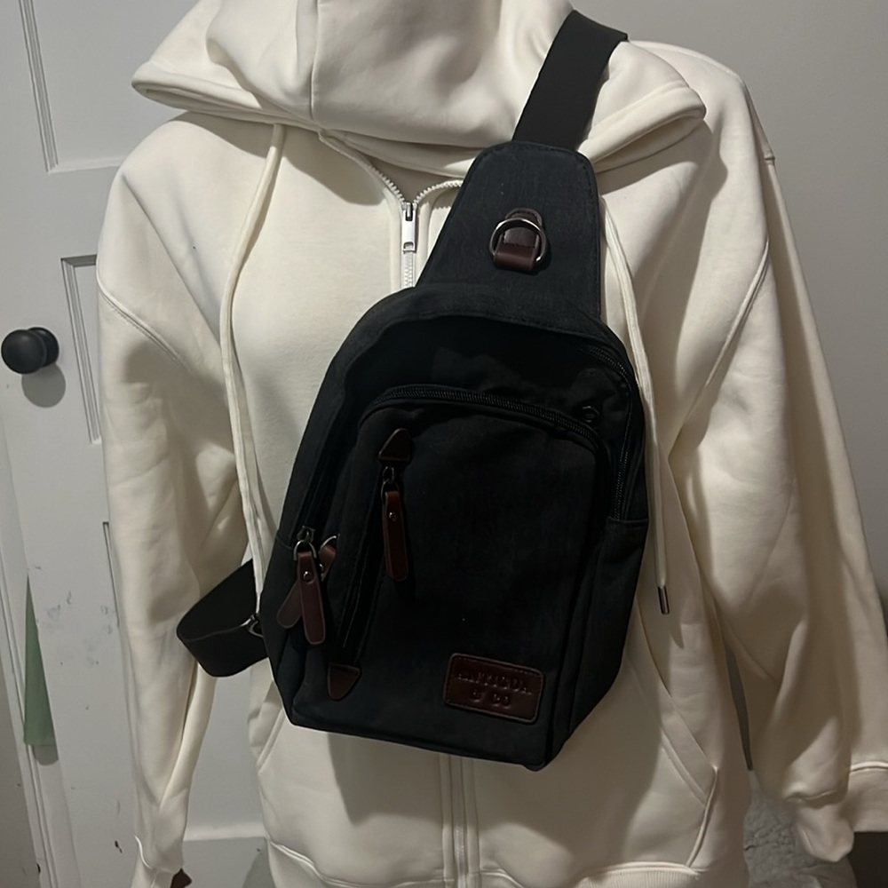 NWOT Men's Black / gray Sling Bag - Unisex
